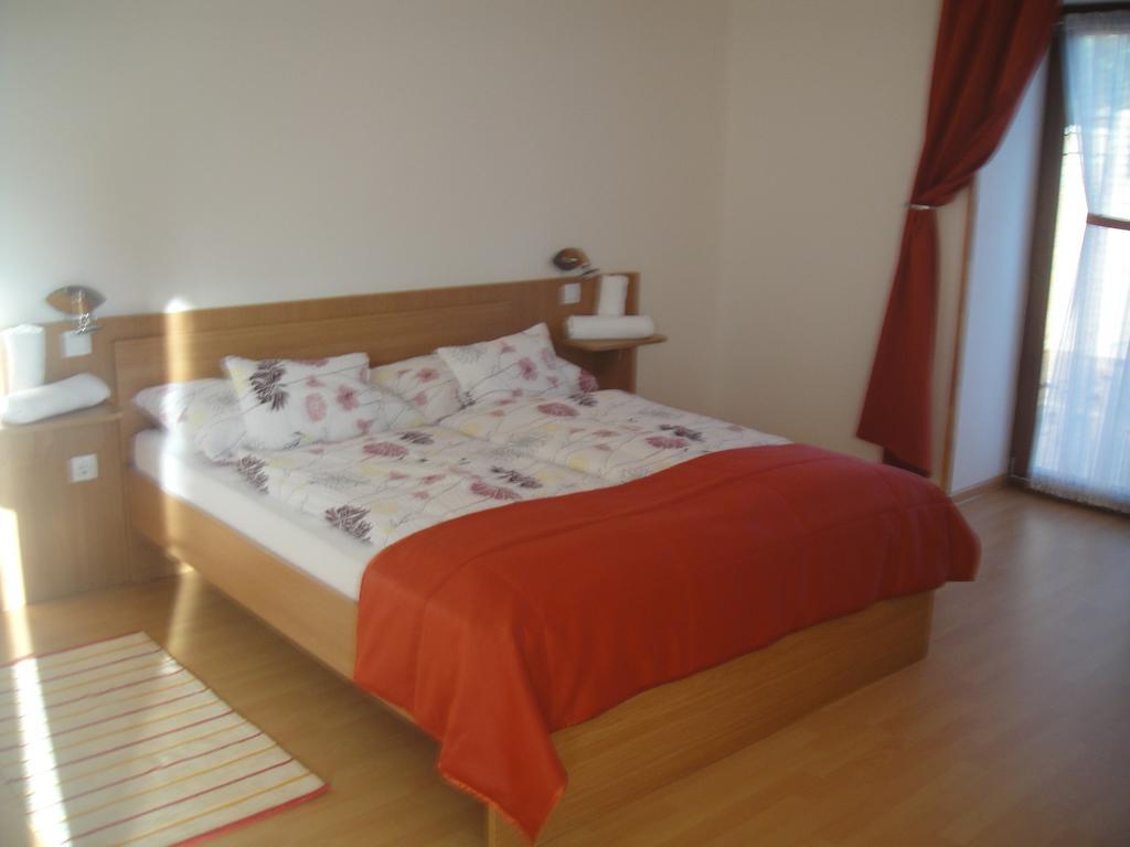 Paks Panzio Hotel Екстериор снимка